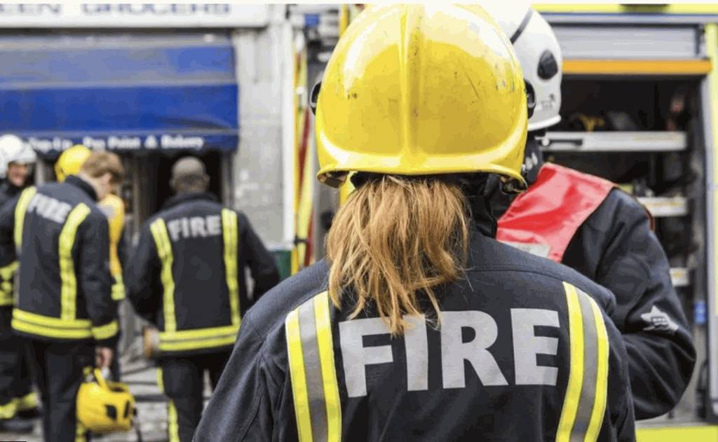 另類救火？被指要求女同事在火場提供性服務  英消防員捲醜聞受查