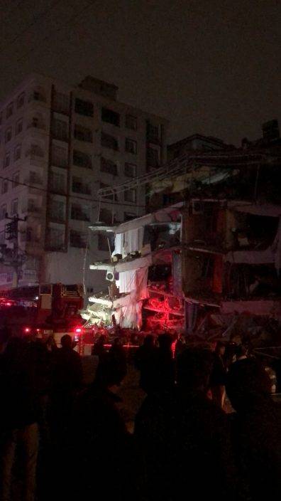 土耳其發生7.8級地震 官員稱：目前至少10死｜持續更新