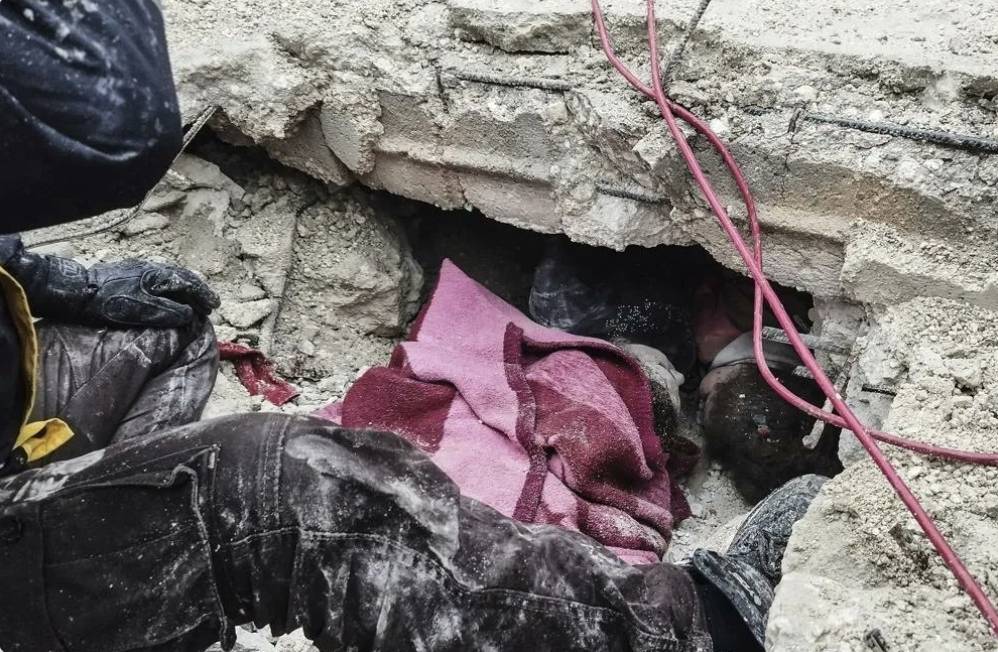 土耳其7.8級地震  土國敘利亞罹難人數增至2800人｜持續更新