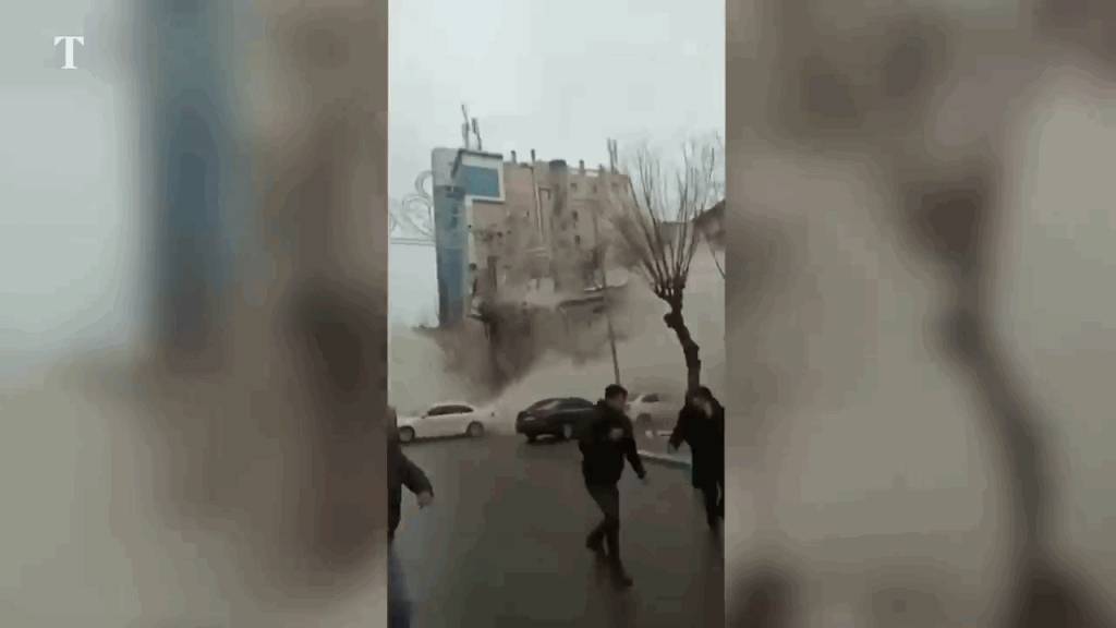 土耳其地震|「抗震豪宅」也撐不住 瞬間崩塌畫面曝光
