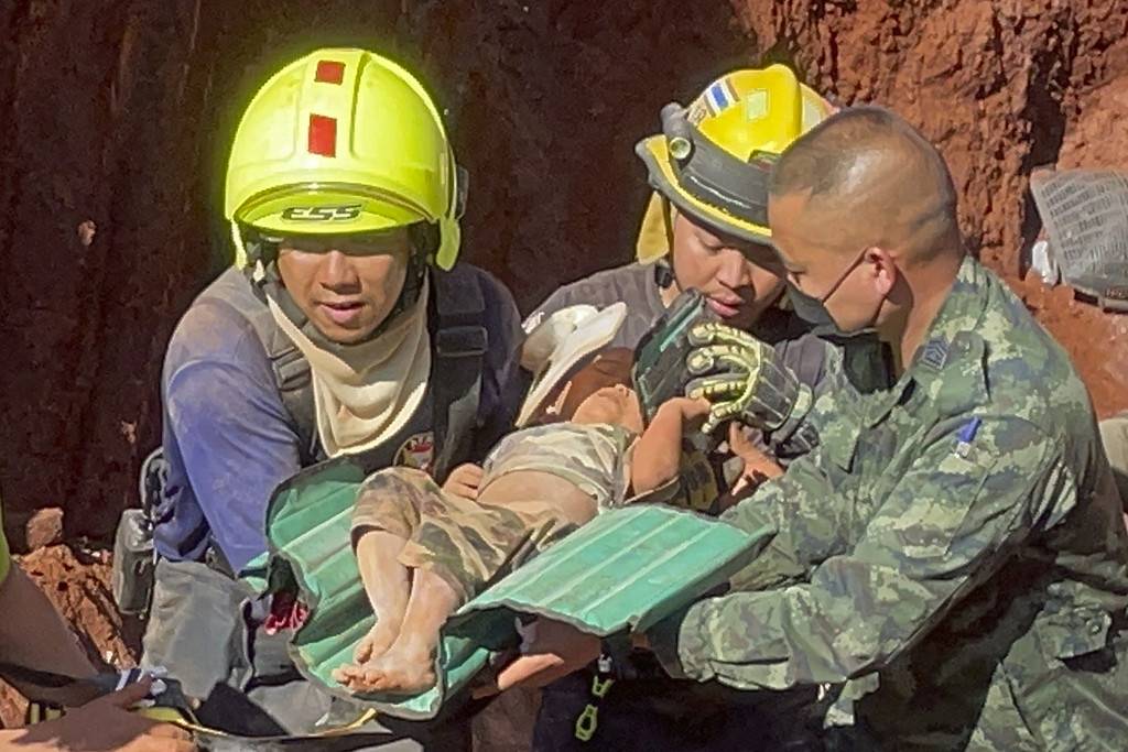 歲半女嬰墮井 泰國動員逾百人救援成功