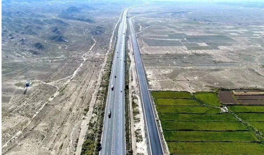 新疆吐魯番貨車撞工程車 釀7死7傷