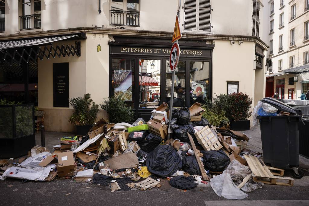 法反退休改革示威罷工持續 巴黎街頭垃圾逾7000噸