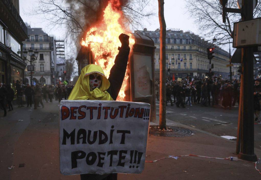 反退休改革350萬人上街   巴黎多處遭縱火  至少172人被捕149警傷