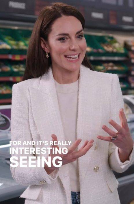 「凱特白色外套」僅需HK$699 掀搶購潮  網民笑稱超強「帶貨王妃」